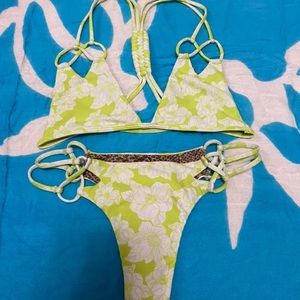Acacia swim neon magnolia